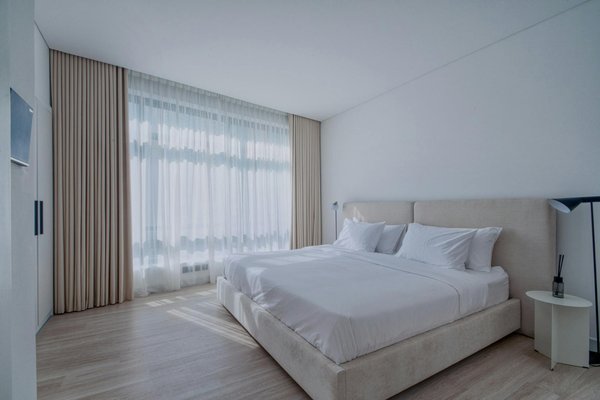 How do you select the ideal time of year for a UK cruise vacation?