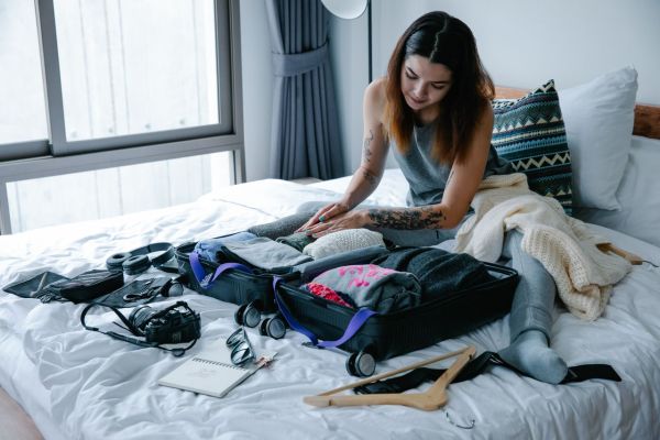 How to pack efficiently for a multi-day camping trip in the countryside?