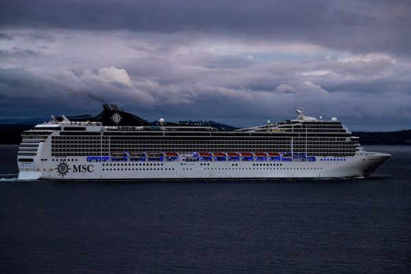 What are the latest trends in UK cruise tourism?